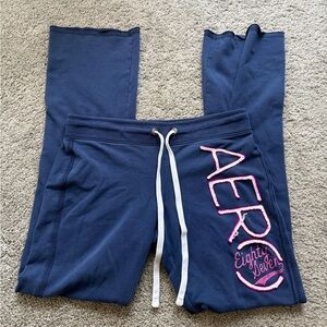 Y2K navy blue Aeropostale 87 sweatpants with pink and white aero logo